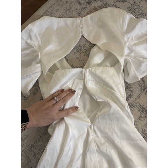 Lulus Elegant Confidence Whit Satin Flutter Sleeve Cutout Maxi Dress Size XS NWT - Picture 10 of 10